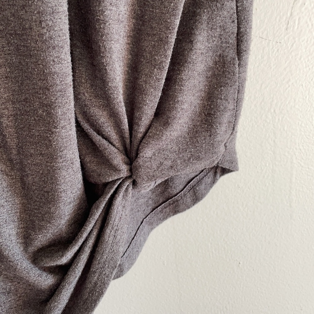 Zenana premium gray short sleeve T-shirt medium - Picture 3 of 5
